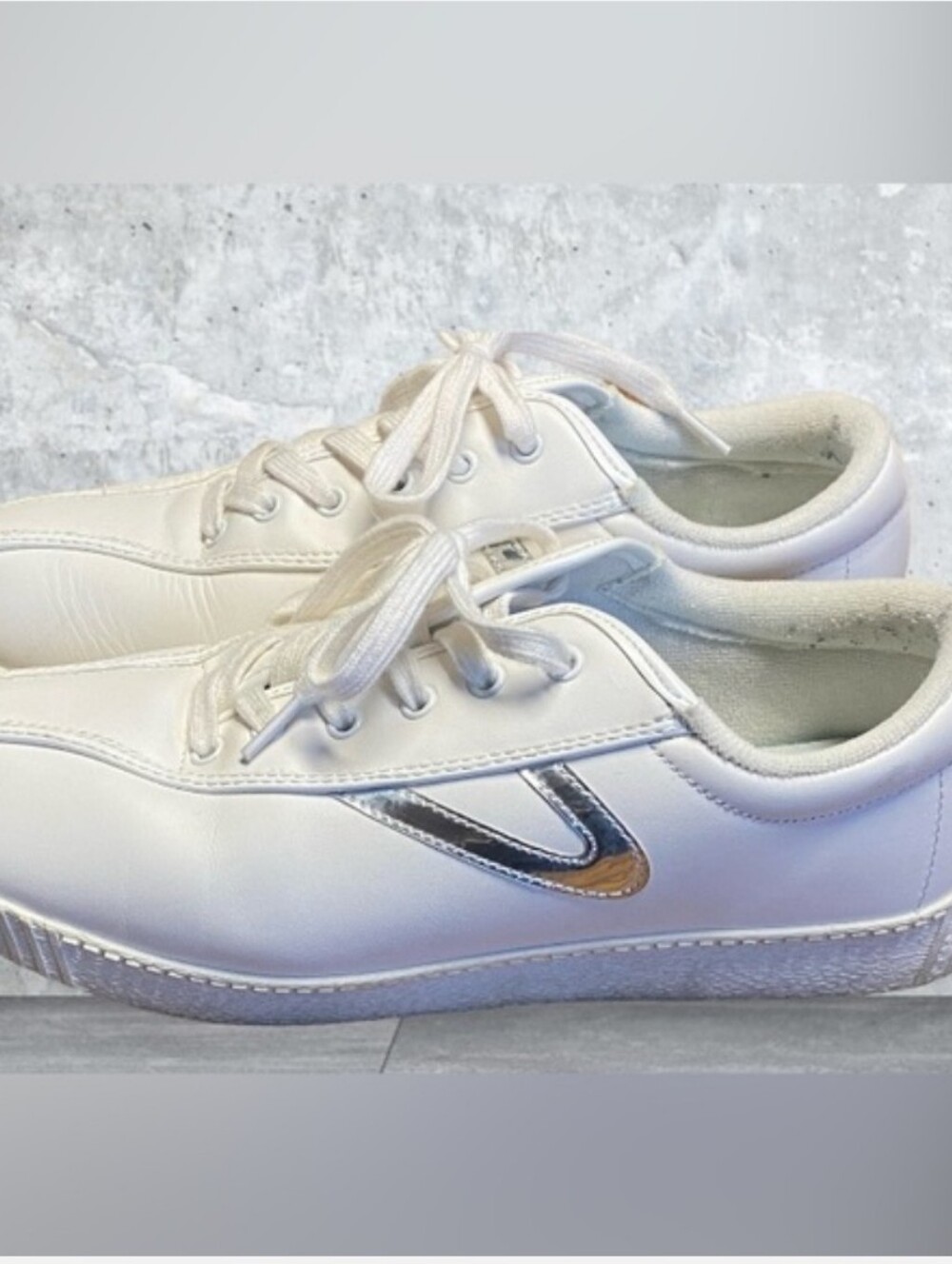 Tretorn Nylite Women's Leather Sneakers SZ 9
